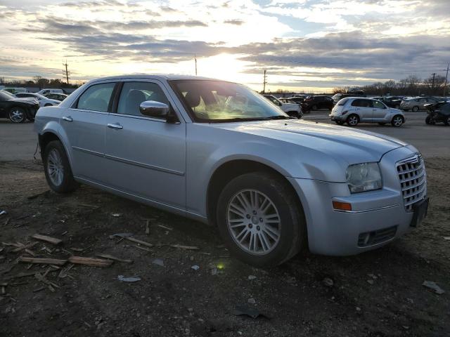 2C3CA5CV6AH327048 - 2010 CHRYSLER 300 TOURING SILVER photo 4