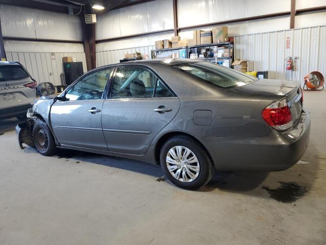 4T1BE32K75U581664 - 2005 TOYOTA CAMRY LE GRAY photo 2