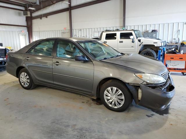 4T1BE32K75U581664 - 2005 TOYOTA CAMRY LE GRAY photo 4