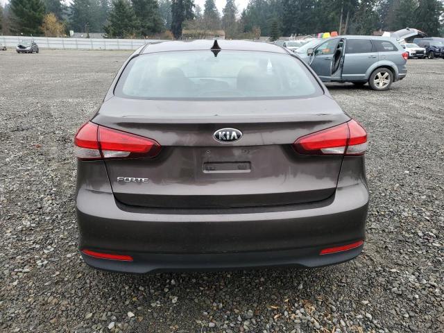 3KPFK4A7XHE103176 - 2017 KIA FORTE LX BROWN photo 6