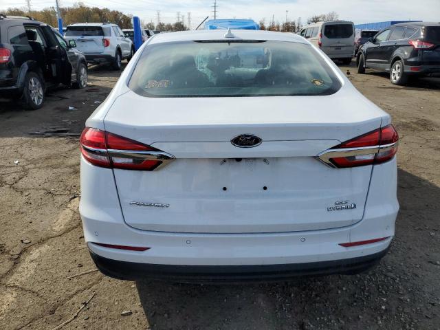 3FA6P0LU7KR167615 - 2019 FORD FUSION SE WHITE photo 6