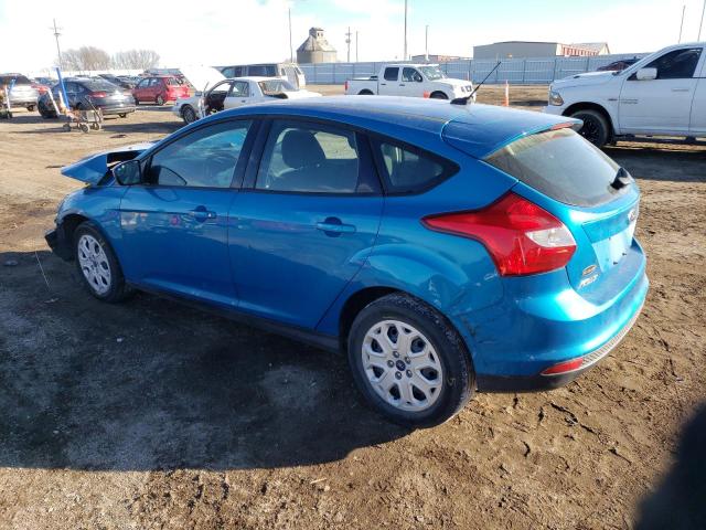 1FAHP3K21CL393112 - 2012 FORD FOCUS SE BLUE photo 2