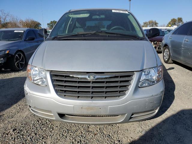 1A4GP45R46B661630 - 2006 CHRYSLER TOWN & COU SILVER photo 5