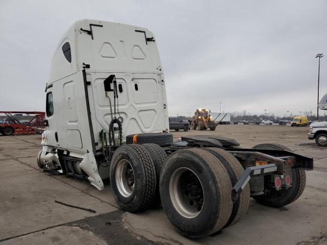 1FUJGLDR3JLJK8042 - 2018 FREIGHTLINER CASCADIA 1 WHITE photo 3