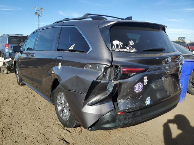 5TDJRKEC1NS117809 - 2022 TOYOTA SIENNA XLE GRAY photo 2