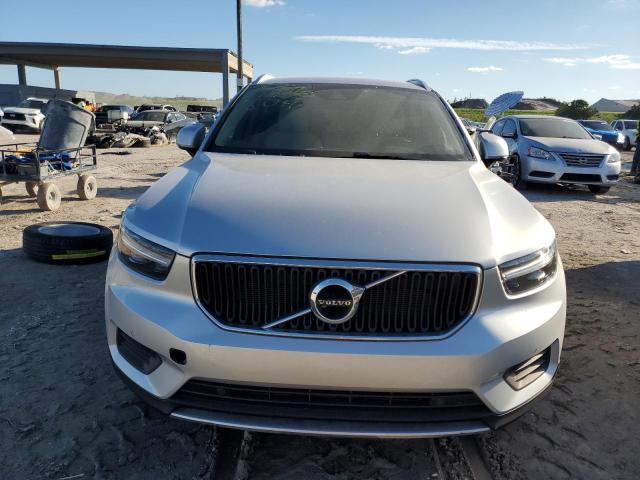 YV4162UK4K2147145 - 2019 VOLVO XC40 T5 MOMENTUM SILVER photo 5