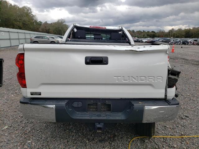 5TFRM5F13KX138005 - 2019 TOYOTA TUNDRA DOUBLE CAB SR/SR5 WHITE photo 6