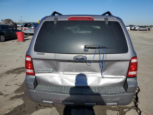 1FMCU03158KD05611 - 2008 FORD ESCAPE XLT SILVER photo 6