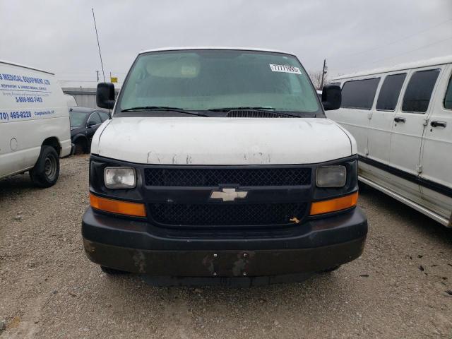 1GCHG35V451168682 - 2005 CHEVROLET EXPRESS G3 WHITE photo 5