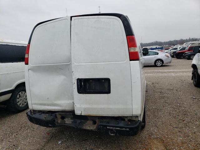 1GCHG35V451168682 - 2005 CHEVROLET EXPRESS G3 WHITE photo 6