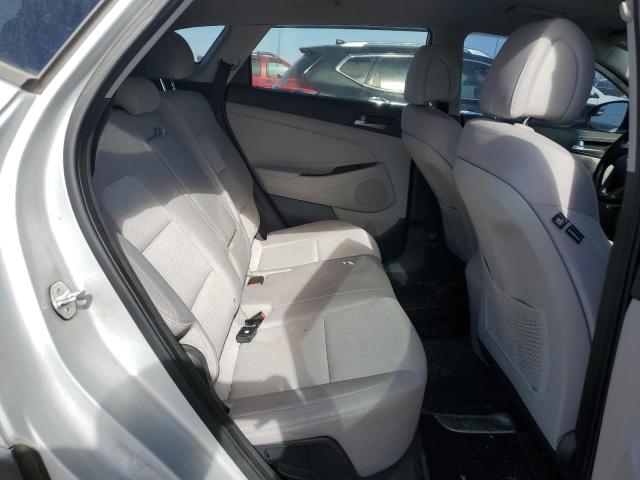 KM8J33A42JU721537 - 2018 HYUNDAI TUCSON SEL SILVER photo 10