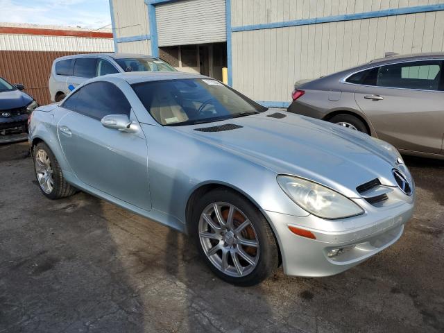 WDBWK56F35F060161 - 2005 MERCEDES-BENZ SLK 350 BLUE photo 4