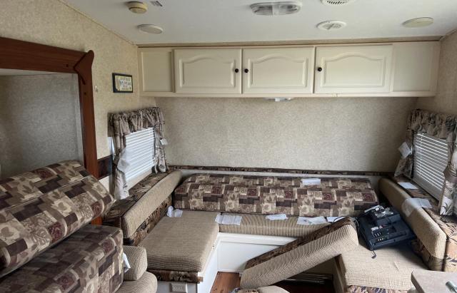 4YDT27L239B450687 - 2009 KQFP OUTBACK WHITE photo 5