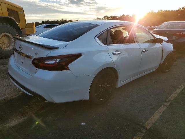 1N4AL3AP8HC478918 - 2017 NISSAN ALTIMA 2.5 WHITE photo 3