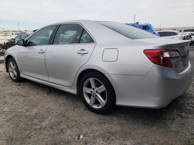 4T1BF1FK6EU446848 - 2014 TOYOTA CAMRY L SILVER photo 2