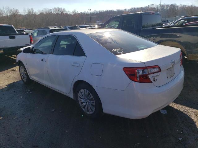 4T4BF1FK7CR208364 - 2012 TOYOTA CAMRY BASE WHITE photo 2