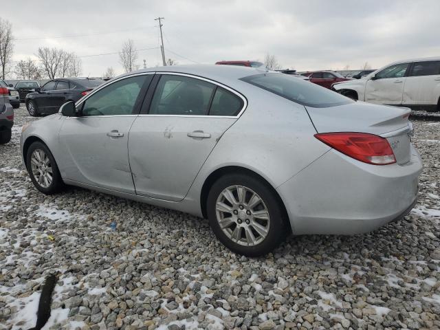 2G4GR5ER7D9248438 - 2013 BUICK REGAL SILVER photo 2