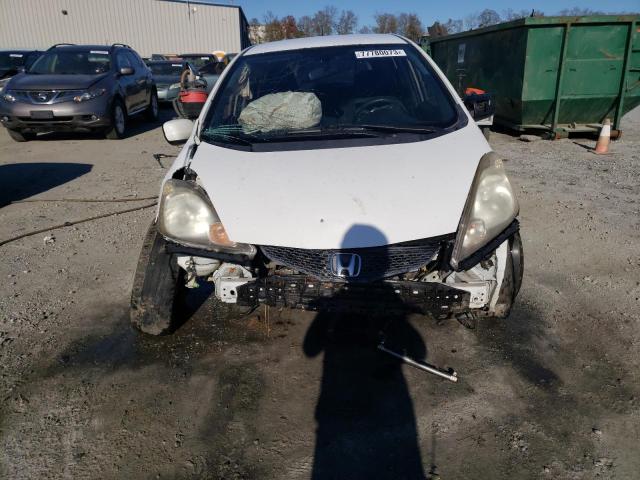 JHMGE884X9C007151 - 2009 HONDA FIT SPORT WHITE photo 5