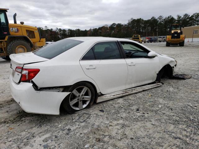 4T1BF1FK0CU547719 - 2012 TOYOTA CAMRY BASE WHITE photo 3