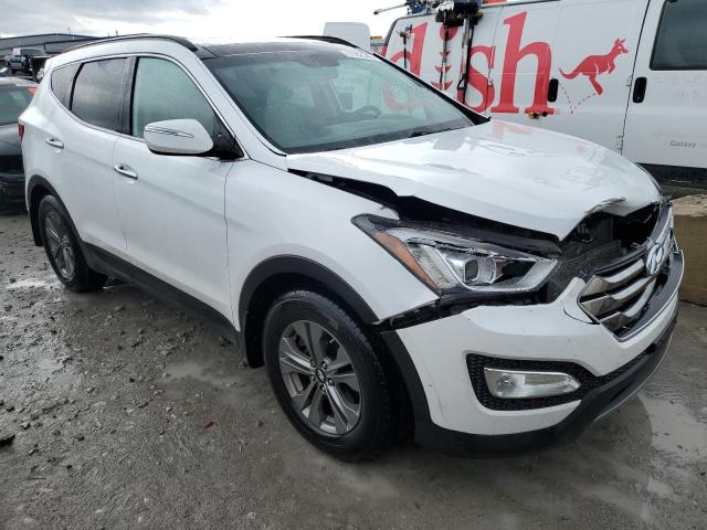 5XYZUDLB8GG316346 - 2016 HYUNDAI SANTA FE S WHITE photo 4