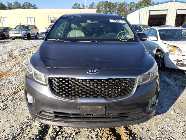 KNDMC5C19G6108182 - 2016 KIA SEDONA EX GRAY photo 5