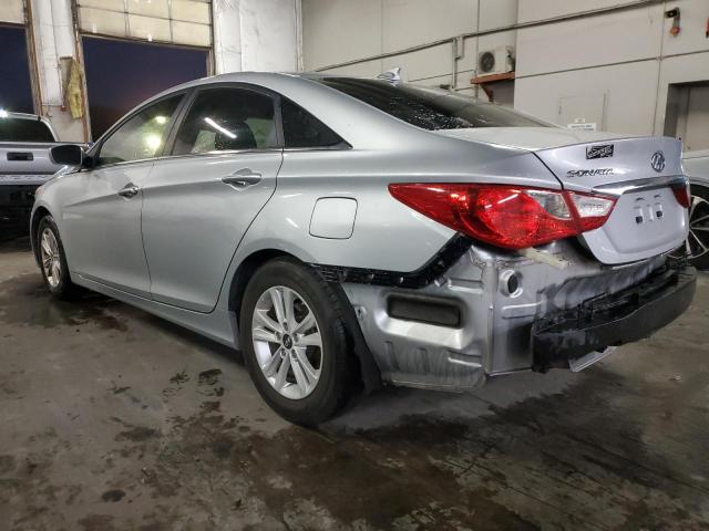 5NPEB4AC4DH767083 - 2013 HYUNDAI SONATA GLS SILVER photo 2