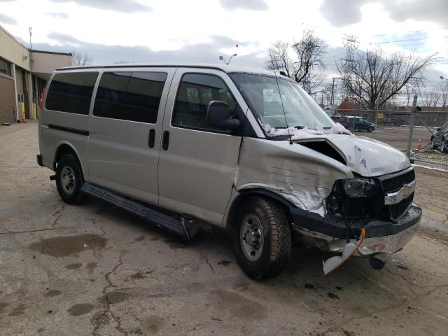 1GAWGFFFXG1284318 - 2016 CHEVROLET EXPRESS G2 LT SILVER photo 4