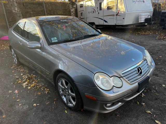 WDBRN40J55A739261 - 2005 MERCEDES-BENZ C 230K SPORT COUPE GRAY photo 1