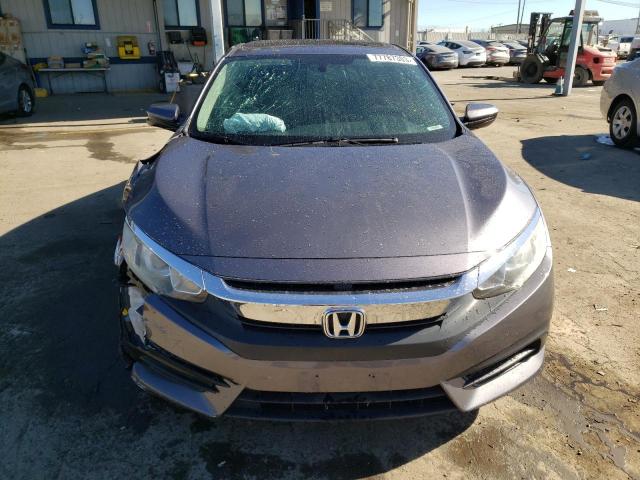 2HGFC2F71JH580844 - 2018 HONDA CIVIC EX GRAY photo 5