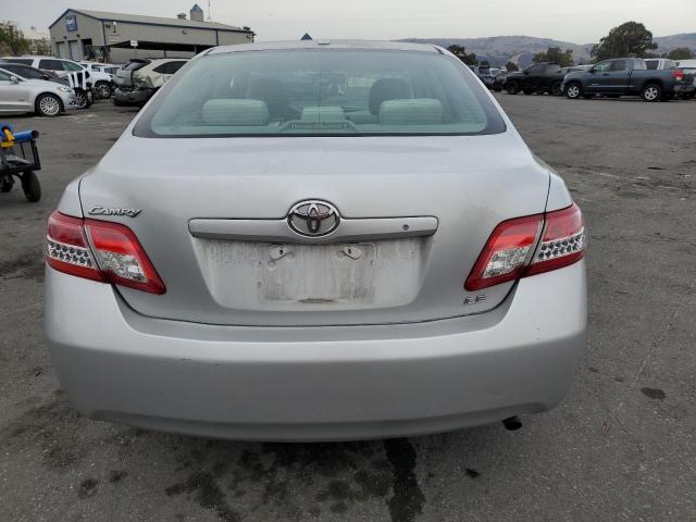 4T1BF3EKXBU197995 - 2011 TOYOTA CAMRY BASE SILVER photo 6