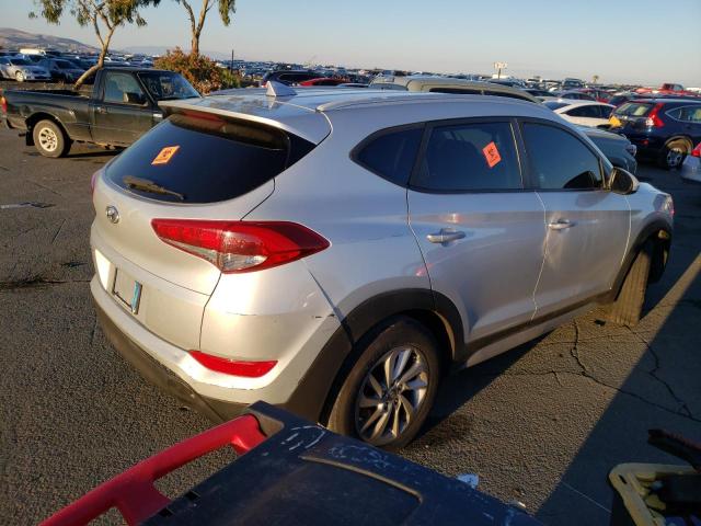 KM8J33A42JU619056 - 2018 HYUNDAI TUCSON SEL SILVER photo 3