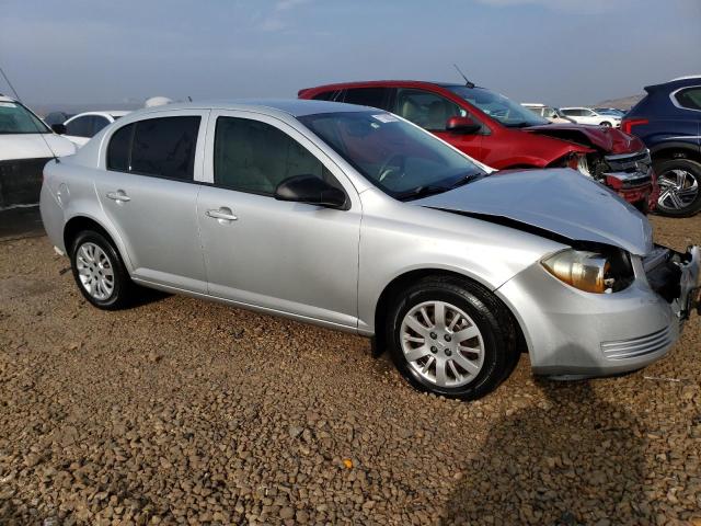 1G1AS58H997213967 - 2009 CHEVROLET COBALT LS SILVER photo 4