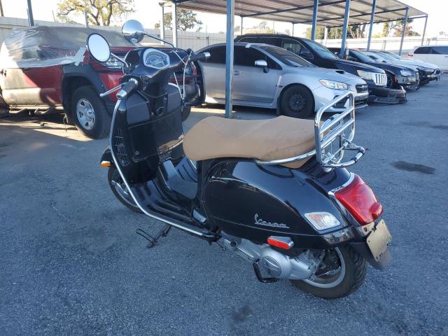 ZAPMA39L5J5100353 - 2018 VESPA GTS 300 BLACK photo 3