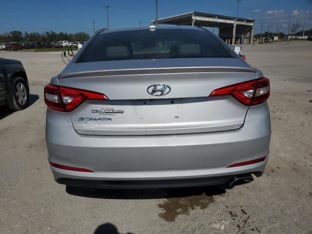 5NPE24AF7GH305440 - 2016 HYUNDAI SONATA SE SILVER photo 6