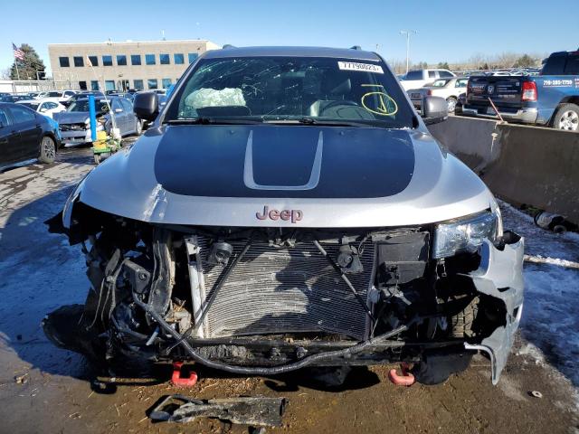 1C4RJFLG4JC200945 - 2018 JEEP GRAND CHER TRAILHAWK 银色 照片 5