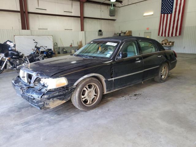 2005 LINCOLN TOWN CAR SIGNATURE, 