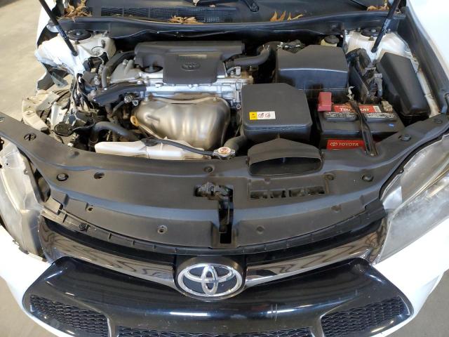 4T1BF1FK1HU362926 - 2017 TOYOTA CAMRY LE WHITE photo 11