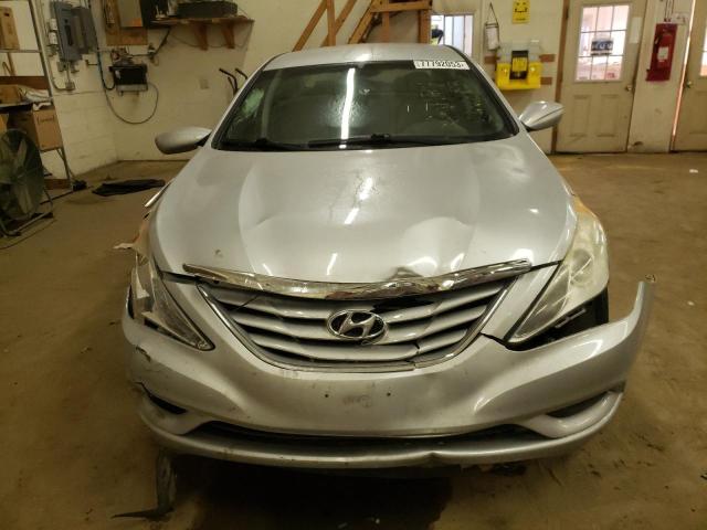 5NPEB4AC2CH443614 - 2012 HYUNDAI SONATA GLS SILVER photo 5