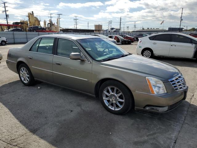 1G6KD5EY6AU132914 - 2010 CADILLAC DTS LUXURY COLLECTION GOLD photo 4