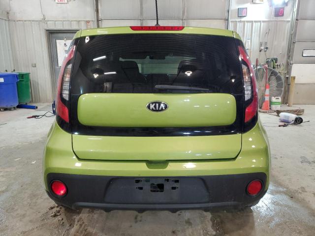 KNDJN2A27K7914063 - 2019 KIA SOUL GREEN photo 6