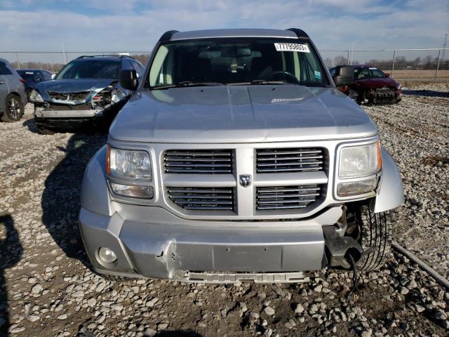 1D4PU5GK3AW134462 - 2010 DODGE NITRO SXT SILVER photo 5