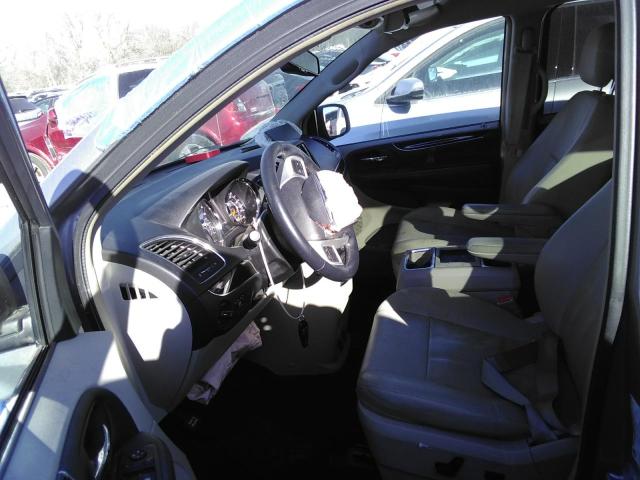 2C4RC1BG7FR589612 - 2015 CHRYSLER TOWN & COU TOURING GRAY photo 7