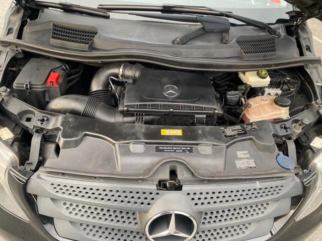 WD4PG2EE3J3393265 - 2018 MERCEDES-BENZ METRIS BLACK photo 8