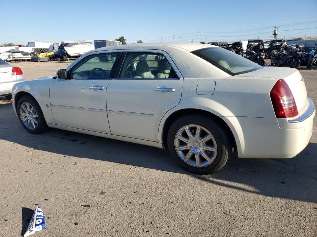 2C3LA63H87H611631 - 2007 CHRYSLER 300C WHITE photo 2