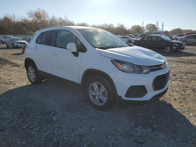 3GNCJKSB9KL366962 - 2019 CHEVROLET TRAX LS WHITE photo 4