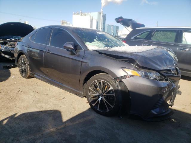 4T1B11HK3JU049071 - 2018 TOYOTA CAMRY L GRAY photo 4