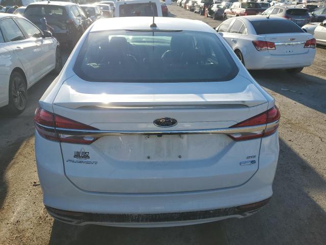 3FA6P0T91HR400117 - 2017 FORD FUSION SE WHITE photo 6