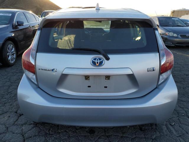 JTDKDTB32F1584524 - 2015 TOYOTA PRIUS C SILVER photo 6