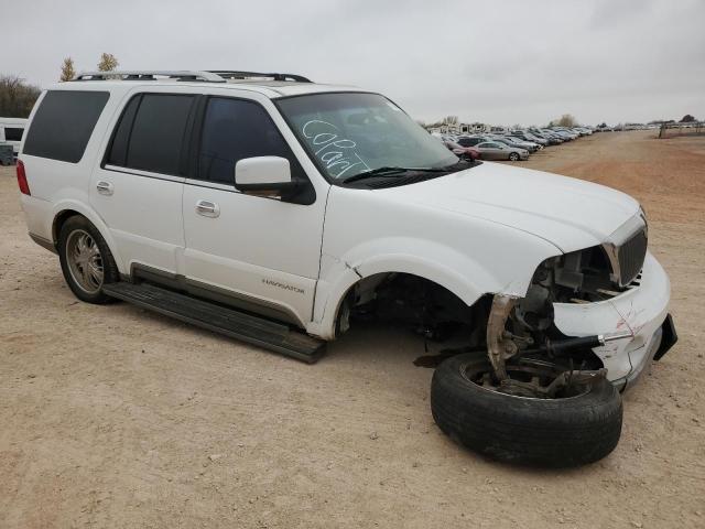 5LMFU27R63LJ39544 - 2003 LINCOLN NAVIGATOR WHITE photo 4