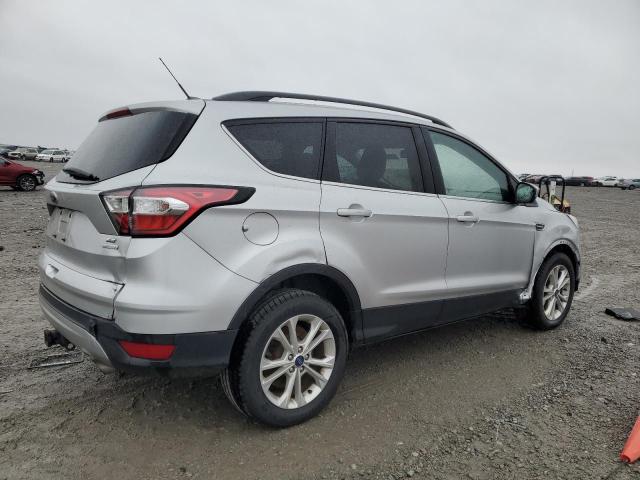 1FMCU0GD9JUC64785 - 2018 FORD ESCAPE SE SILVER photo 3